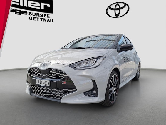 First vehicle image