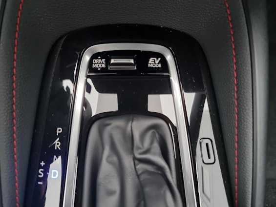 Vehicle image 16 Vehicle image 16