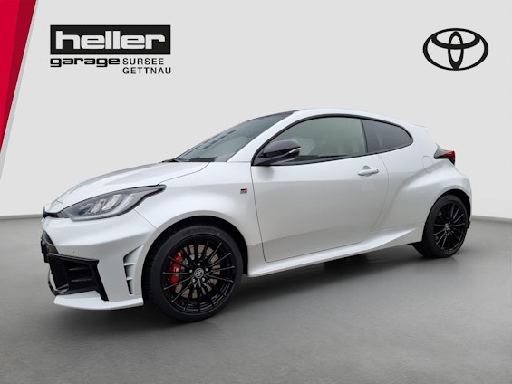 First vehicle image