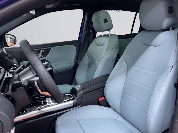 Vehicle image MERCEDES-BENZ GLA 250