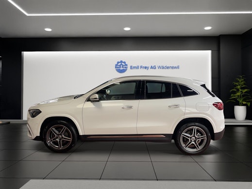 MERCEDES-BENZ GLA 250 e AMG Line 2