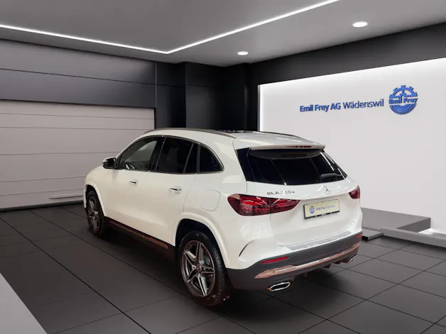 Mercedes-Benz GLA 250 e AMG Line