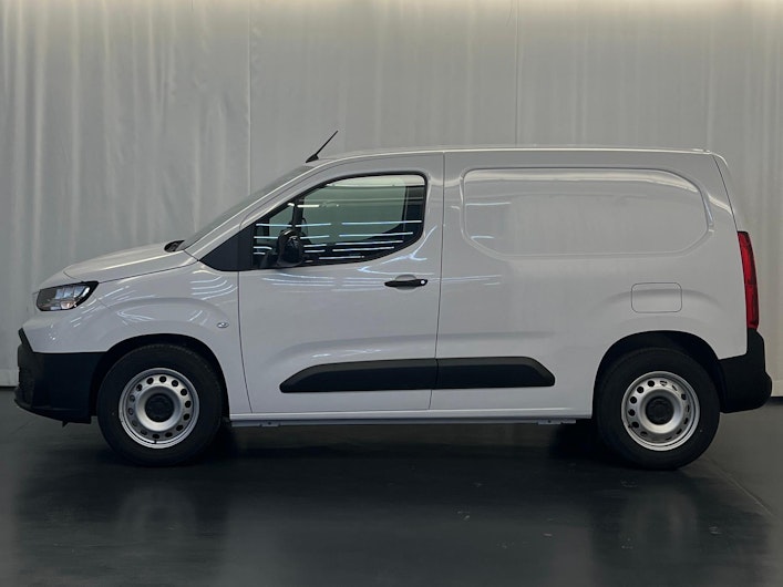 Vehicle image TOYOTA PROACE CITY