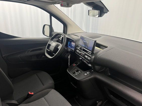 Vehicle image 8 Vehicle image 8