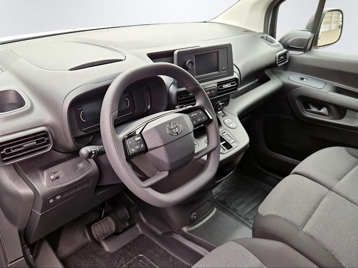 Vehicle image TOYOTA PROACE CITY