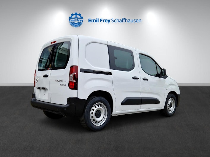 Vehicle image TOYOTA PROACE CITY