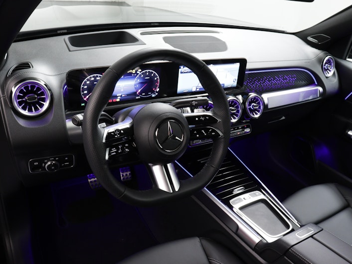 Vehicle image MERCEDES-BENZ GLB 250