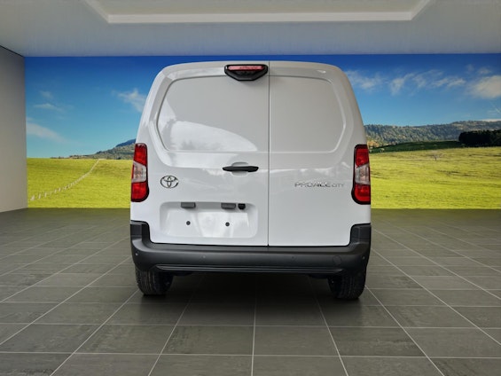 Vehicle image 3 Vehicle image 3