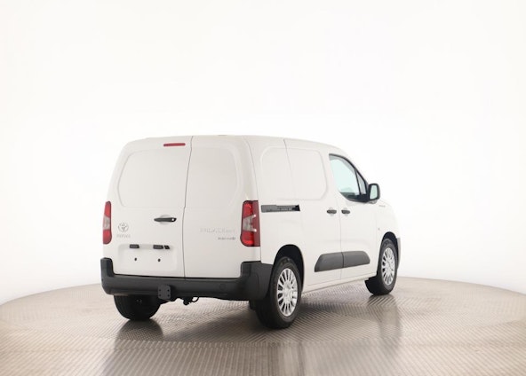 Vehicle image 14 Vehicle image 14