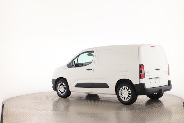 Vehicle image 9 Vehicle image 9