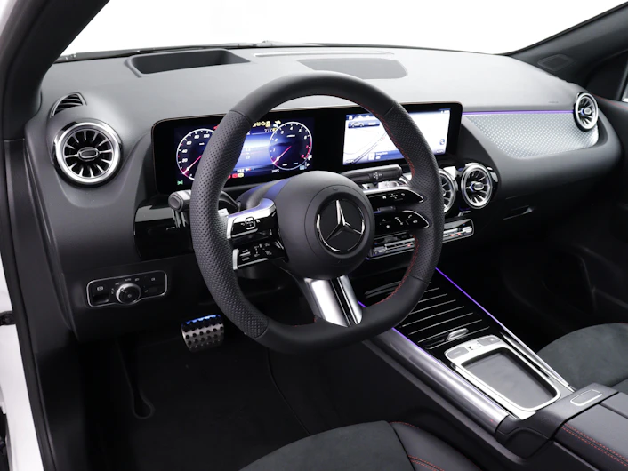 Fahrzeugbild MERCEDES-BENZ GLA 200