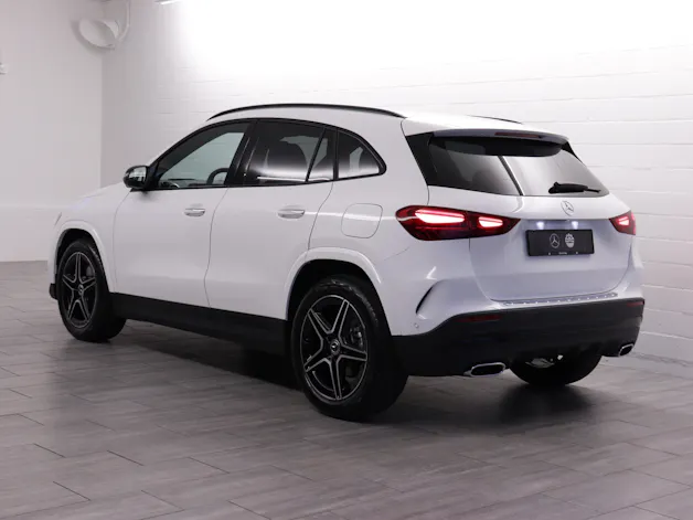 Mercedes-Benz GLA 200 Night Star AMG Line