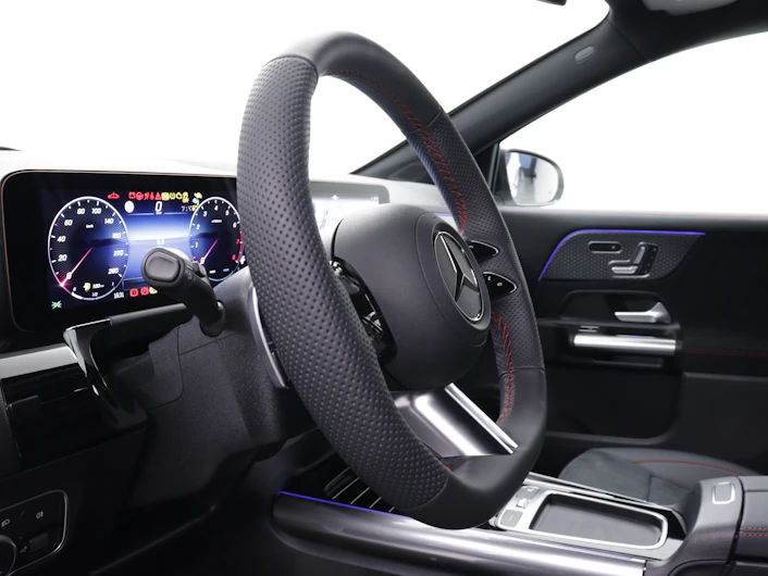 Fahrzeugbild MERCEDES-BENZ GLA 200