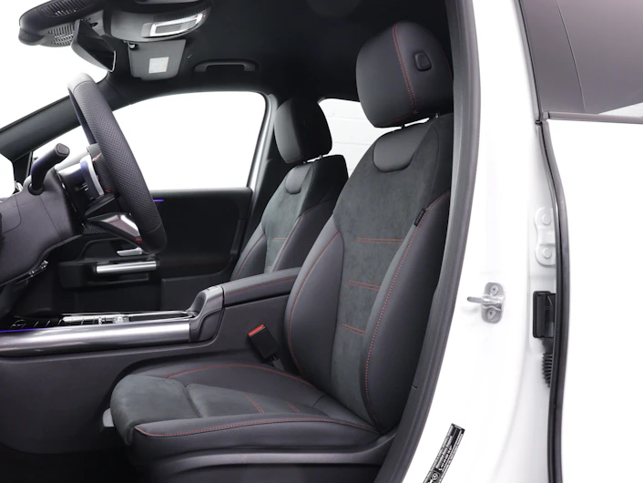 Fahrzeugbild MERCEDES-BENZ GLA 200
