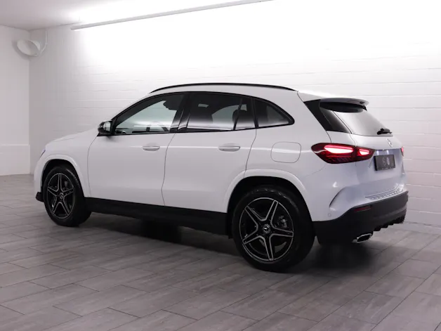 Mercedes-Benz GLA 200 Night Star AMG Line