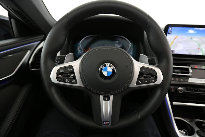 Vehicle image BMW 8 SERIES