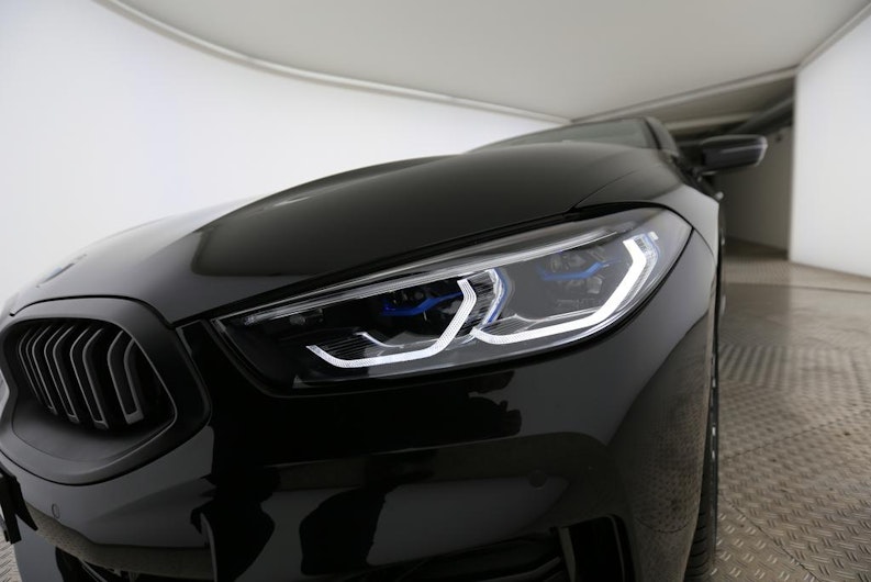Vehicle image BMW 8 SERIES