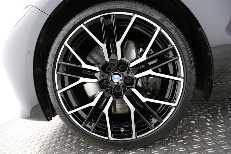 Vehicle image BMW 8 SERIES