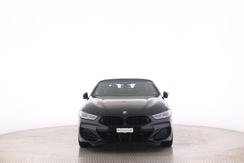 Vehicle image BMW 8 SERIES