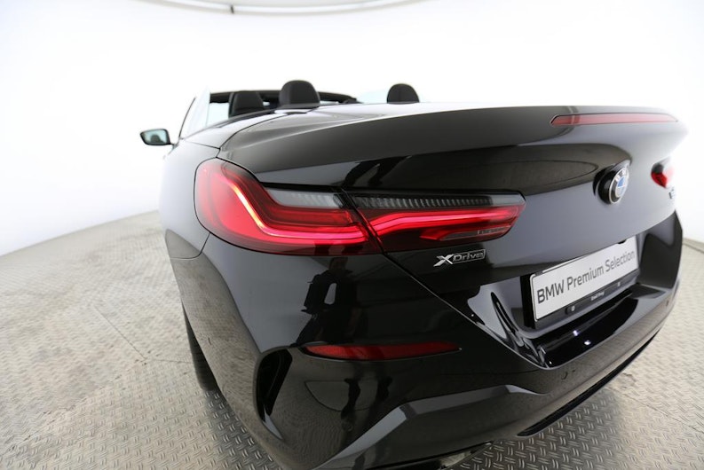 Vehicle image BMW 8 SERIES
