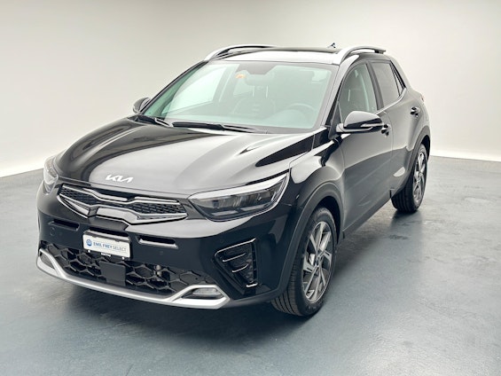 First vehicle image