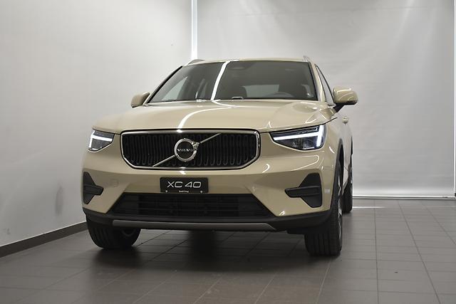 VOLVO XC40 2.0 B3 MH Core: Jetzt Probefahrt buchen!