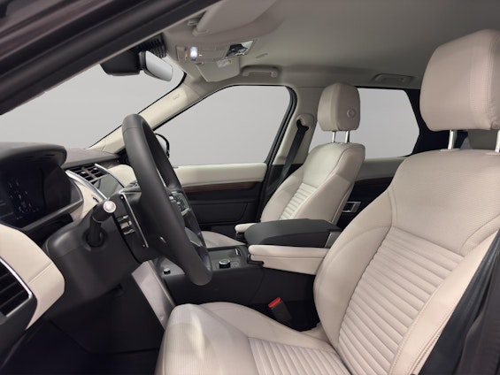 Vehicle image 6 Vehicle image 6