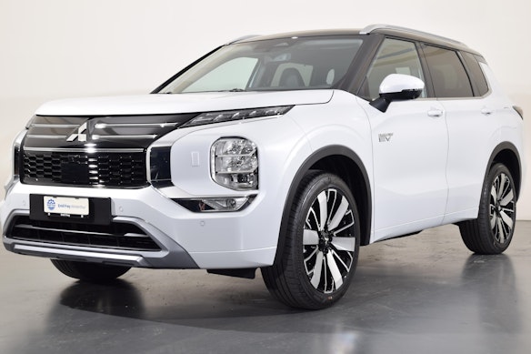 MITSUBISHI Outlander 2.4 PHEV Instyle 4x4 1