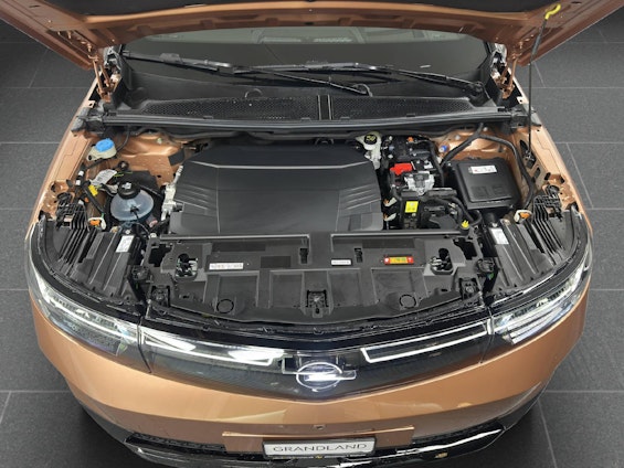 Vehicle image 13 Vehicle image 13