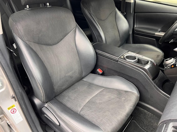 Vehicle image 13 Vehicle image 13