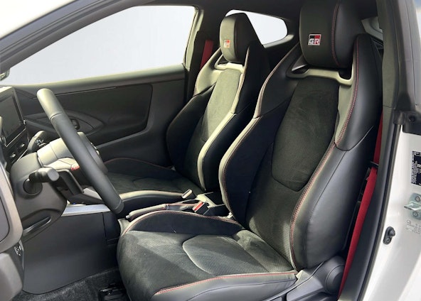 Vehicle image 14 Vehicle image 14