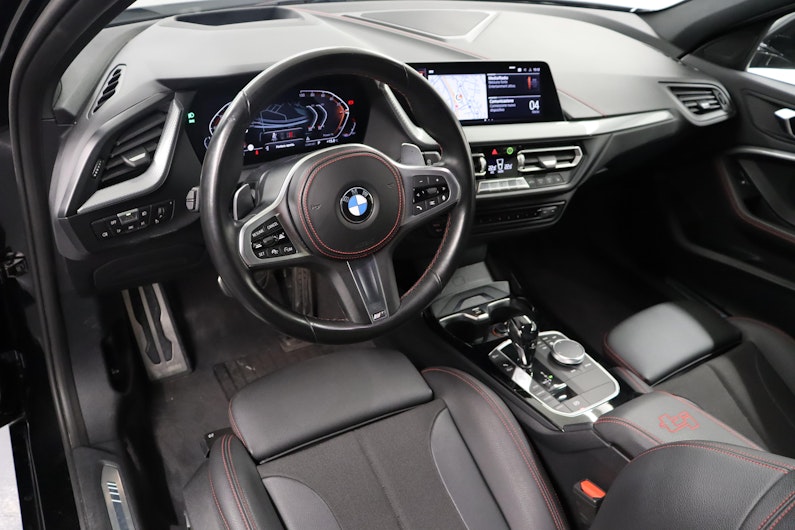 Vehicle image BMW 1 SERIES