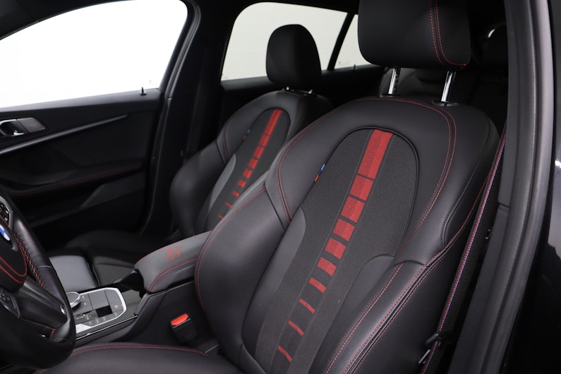 Vehicle image BMW 1 SERIES