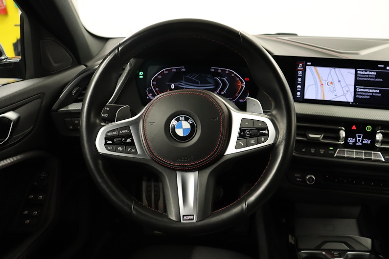 Vehicle image BMW 1 SERIES