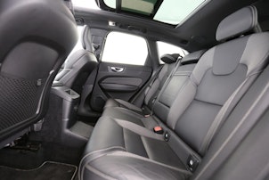 Vehicle image VOLVO XC60 2.0 T8 TE R-Design eAWD