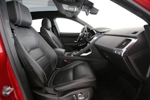 Vehicle image JAGUAR E-Pace 2.0 I4 200 R-Dynamic SE AWD