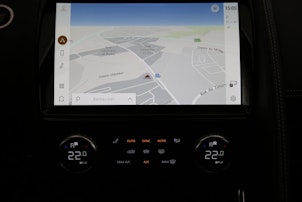 Vehicle image JAGUAR E-Pace 2.0 I4 200 R-Dynamic SE AWD