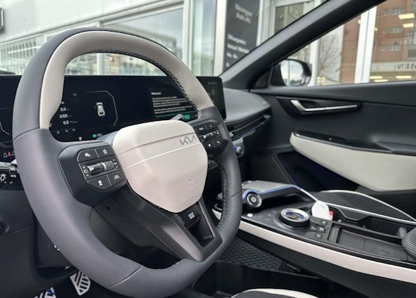 Vehicle image 6 Vehicle image 6