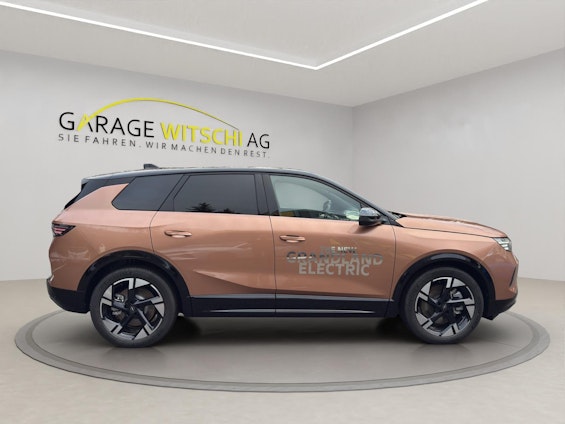 Vehicle image 3 Vehicle image 3