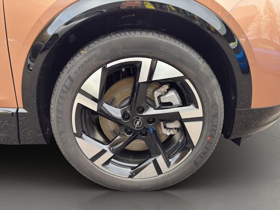 Vehicle image 15 Vehicle image 15