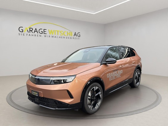 First vehicle image