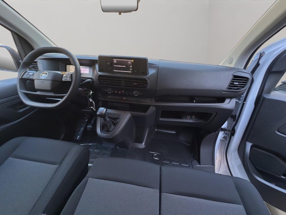 Vehicle image 12 Vehicle image 12