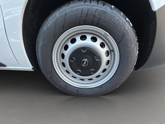 Vehicle image 31 Vehicle image 31