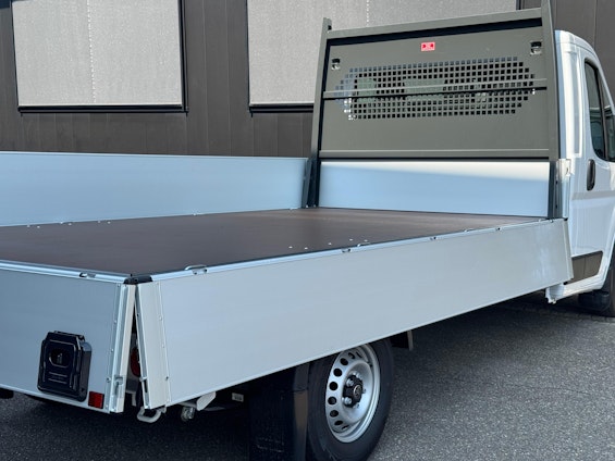 Vehicle image 13 Vehicle image 13