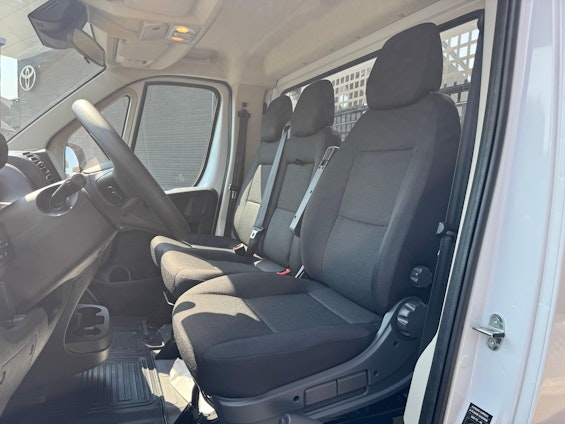 Vehicle image 6 Vehicle image 6