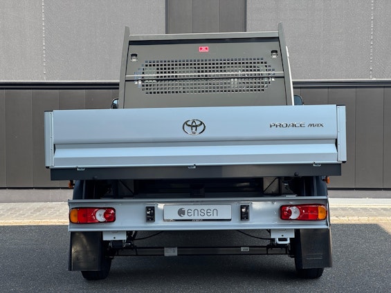 Vehicle image 3 Vehicle image 3