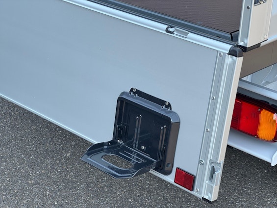 Vehicle image 14 Vehicle image 14