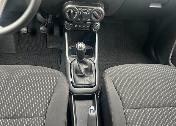 Vehicle image 7 Vehicle image 7