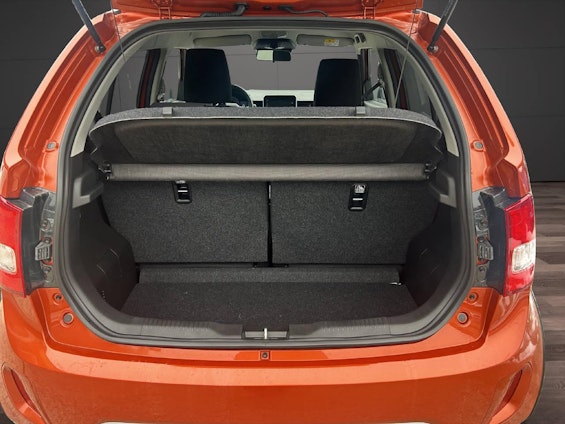 Vehicle image 12 Vehicle image 12