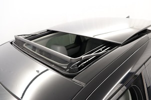 Vehicle image LAND ROVER Range Rover Velar 2.0 P400e Dynamic SE